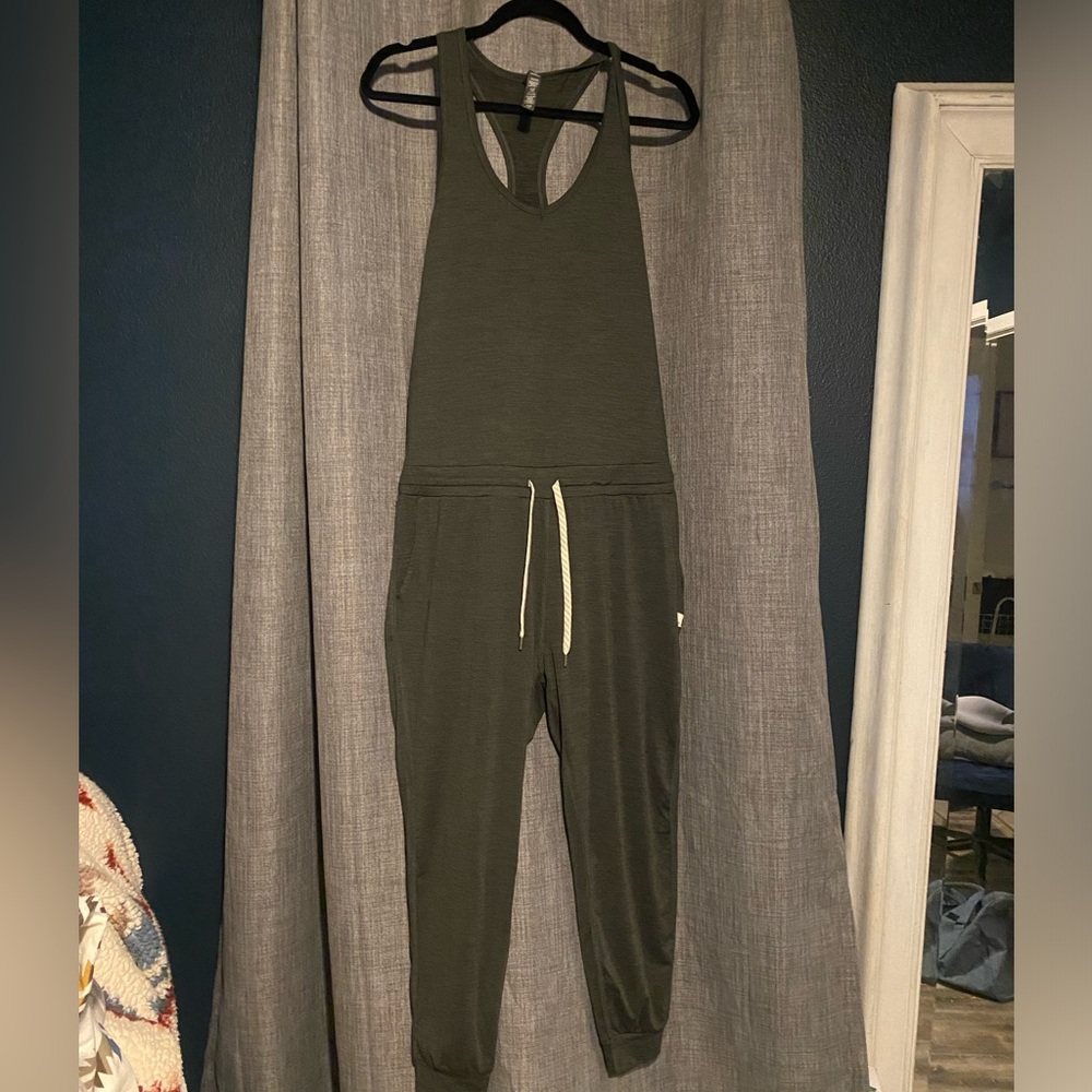 Vuori | Lux Jumpsuit | Medium | Worn once